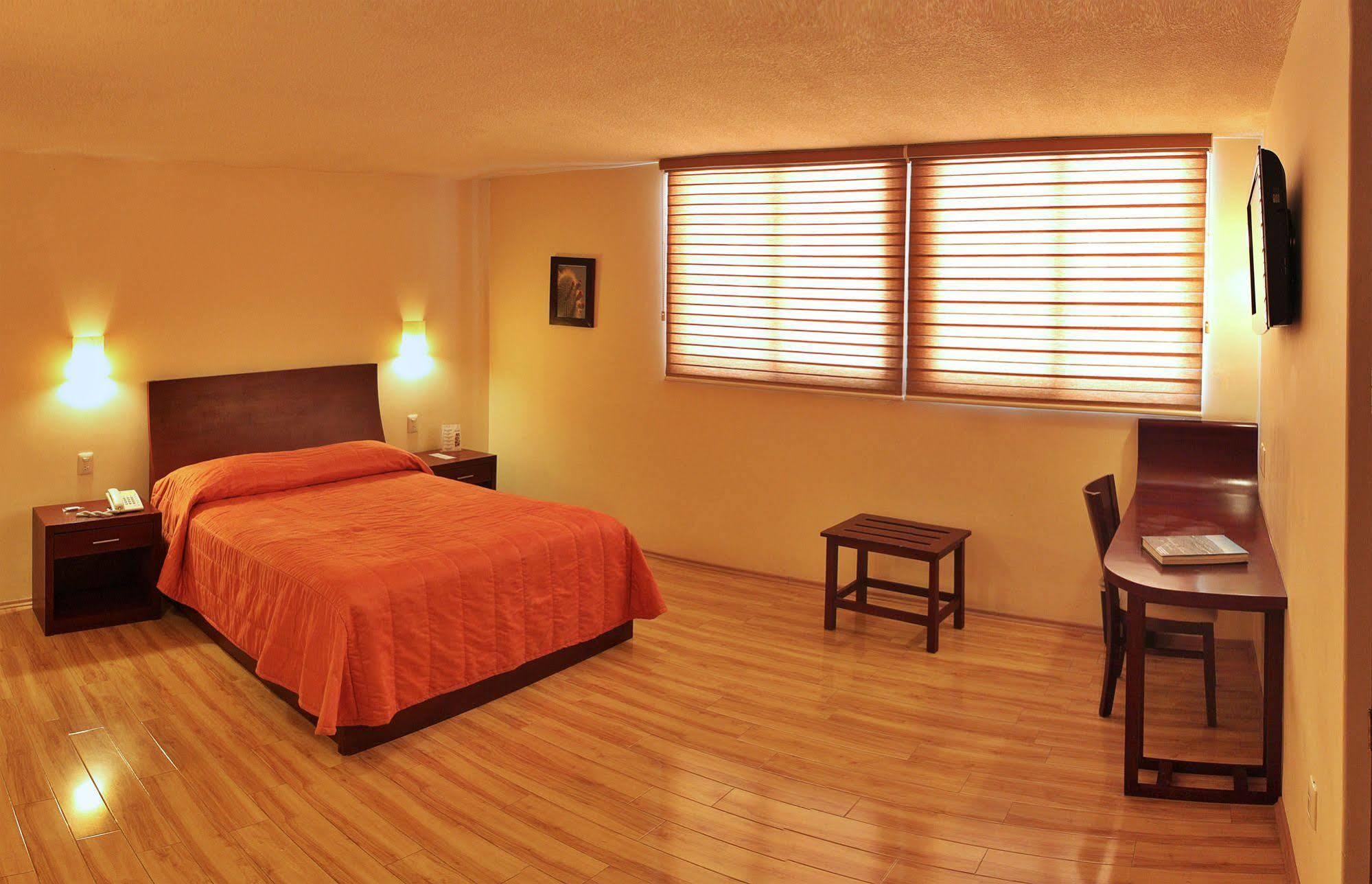 Hotel Cr Tehuacán מראה חיצוני תמונה