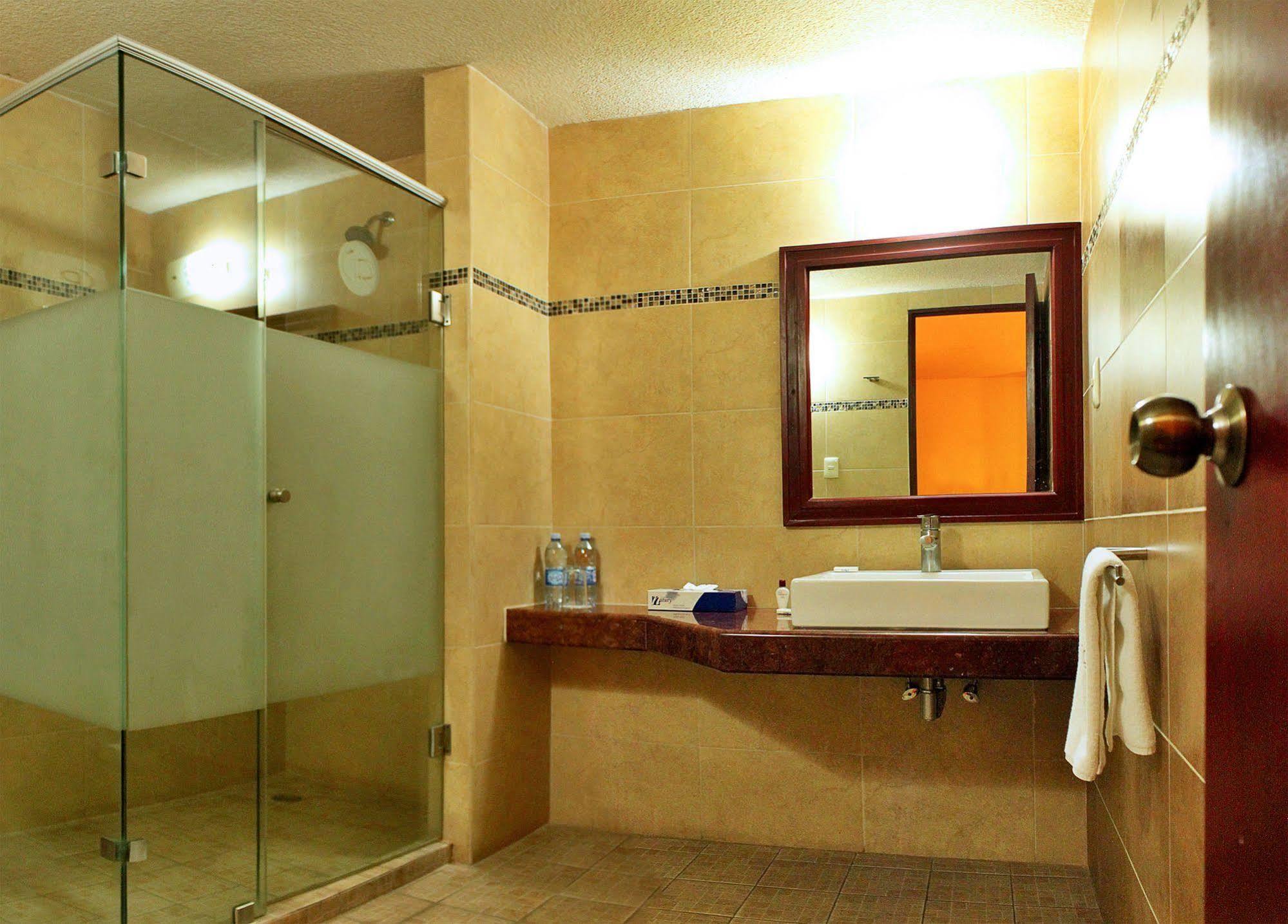 Hotel Cr Tehuacán מראה חיצוני תמונה